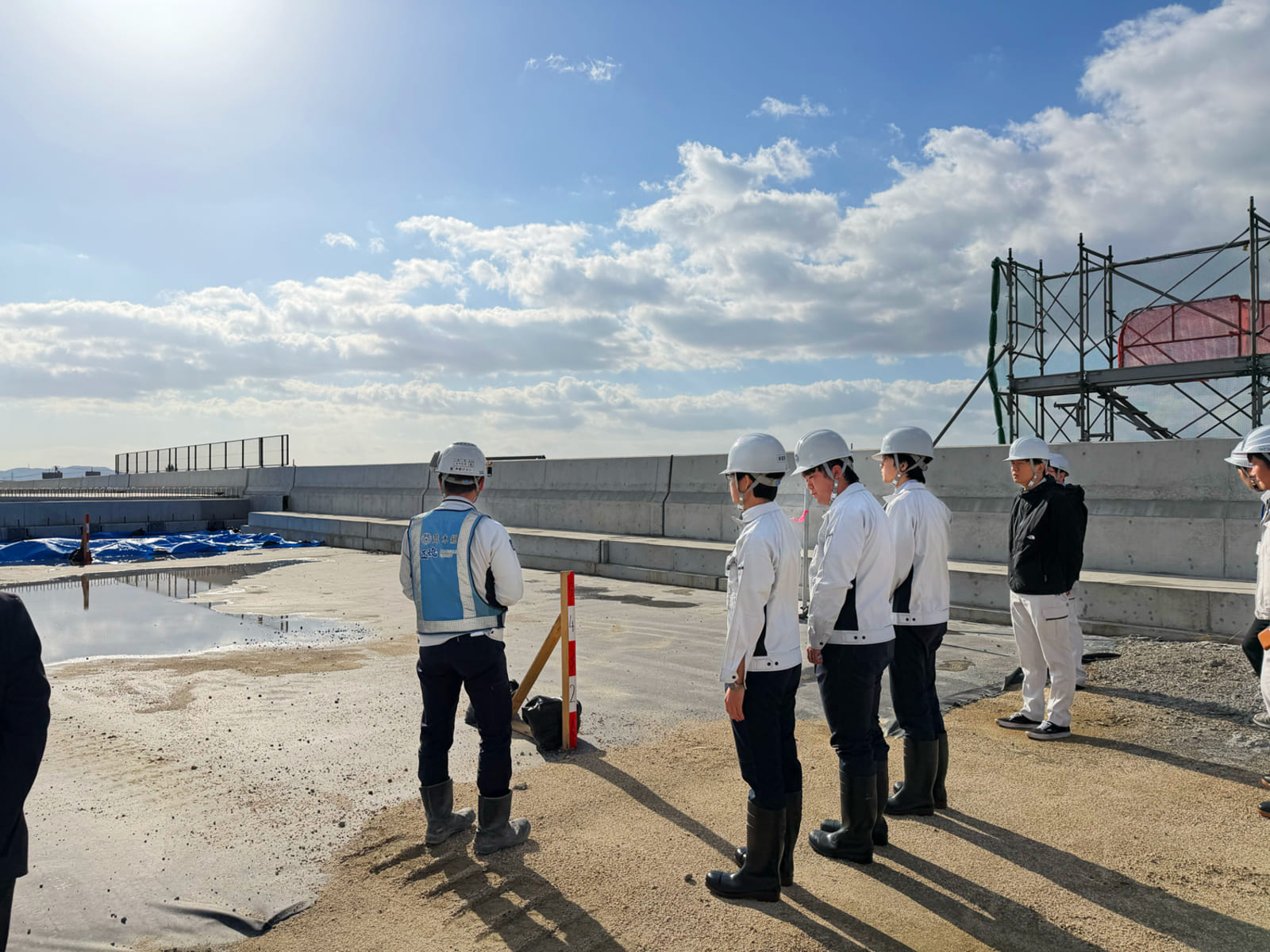 現場見学の様子